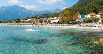 Thassos 2026: Ghid complet - obiective, plaje și cele mai bune hoteluri cu demipensiune