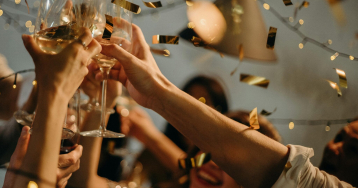 Top 5 destinatii de Revelion 2025: Unde sa iti petreci noaptea dintre ani cu Hello Holidays Top 5 destinatii de Revelion 2025: Unde sa iti petreci noaptea dintre ani cu Hello Holidays