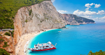 Vacanță în Lefkada 2026 - ghid complet pentru plaje spectaculoase, atracții și cele mai bune sejururi