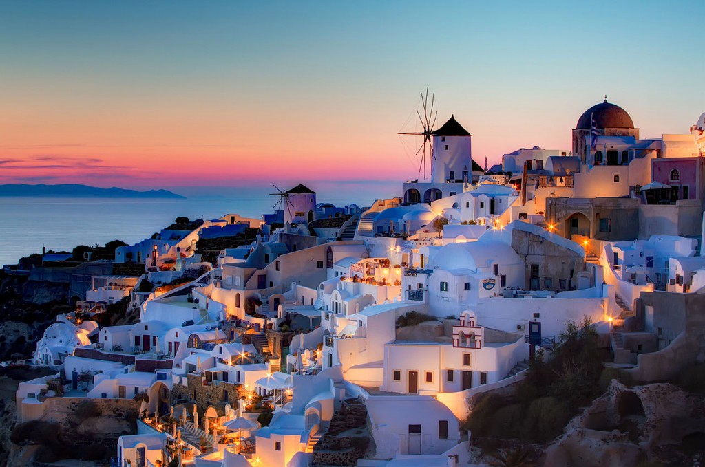 1280px-Oia,_Santorini_HDR_sunset