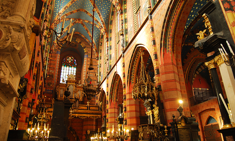 Biserica Sfanta Maria (interior)