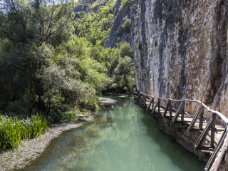  Excursie Casutele Flintstone – Geoparkul Iskar - Panega – Pestera Prohodna “Ochii lui Dumnezeu” | 1 zi - autocar | 2025 