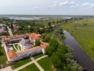  Excursie Biserica Draganescu - Parcul si Manastirea Comana | 1 zi - autocar | 2026 