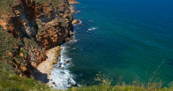 Excursie Stancile de la Tyulenovo – Ferma de Midii Dalboka – Cap Kaliakra | 1 zi - autocar | 2026