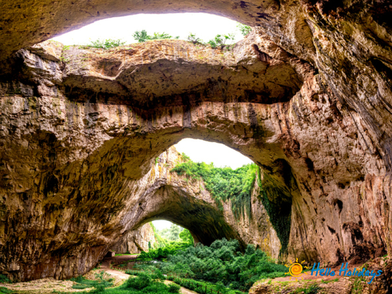 Excursie Plevna - Lovech - Pestera Devetashka - Cascadele Krushuna | 1 zi - autocar | 2025 Excursie Plevna - Lovech - Pestera Devetashka - Cascadele Krushuna | 1 zi - autocar | 2025