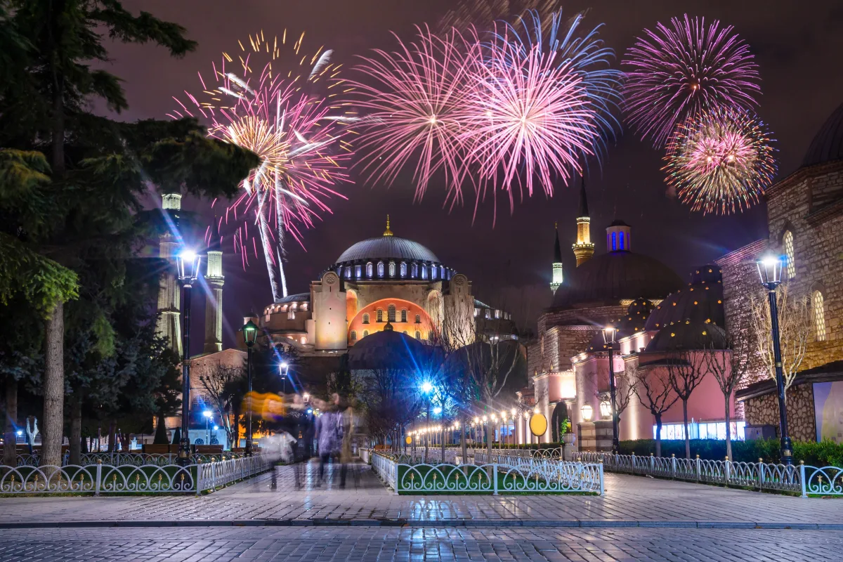 Revelion Istanbul 2027 - Hotel The Parma Downtown 4*/ Buyuk Sahinler 4*/ similar | 5 zile - Autocar