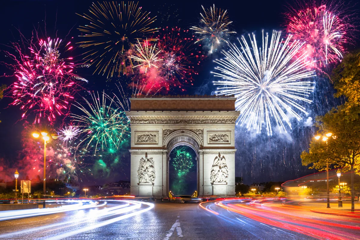 Revelion Paris 2027 | 5 zile - Avion - Orasul Luminilor