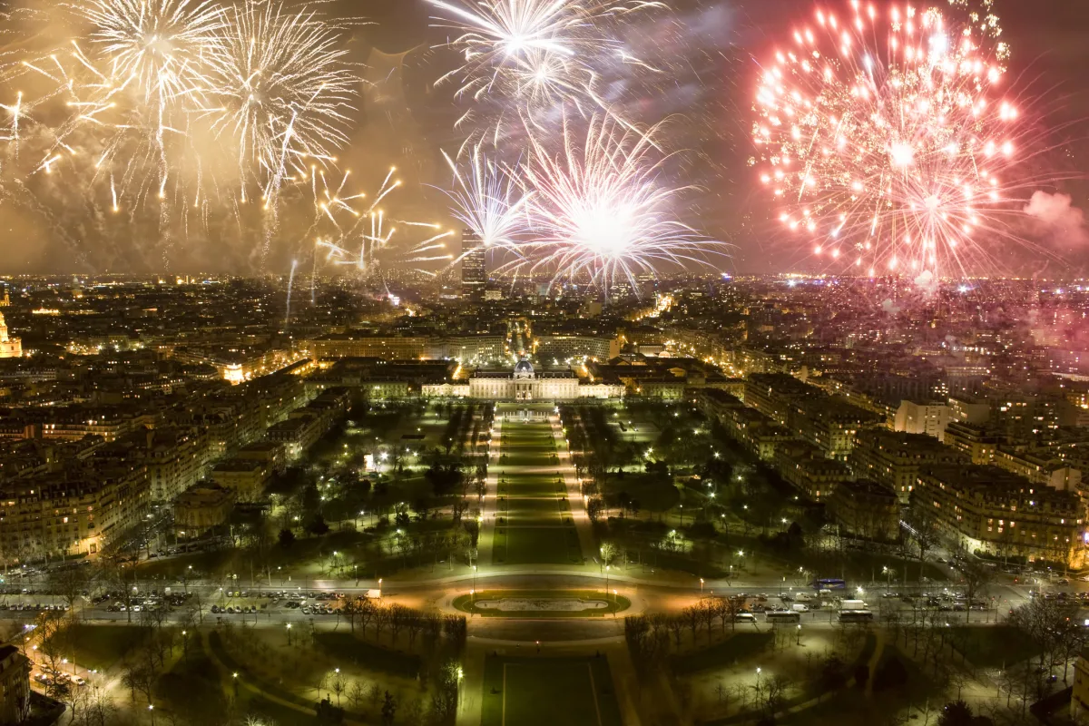 Revelion Paris 2027 | 5 zile - Avion - Orasul Luminilor