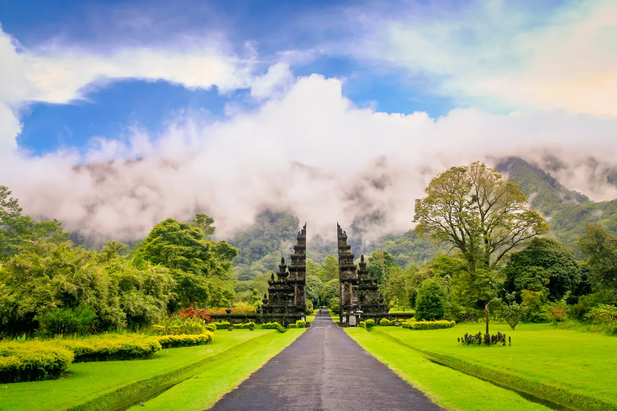Circuit Indonezia | 14 zile - Avion | 2026-2027 - Java & Insula Bali