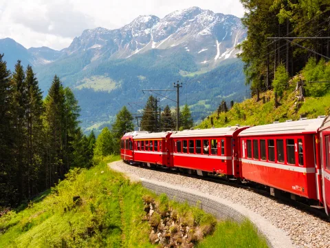 Circuit Dolomiti - Bernina Express | 6 zile - avion | 2027 - Inima Alpilor Italieni
