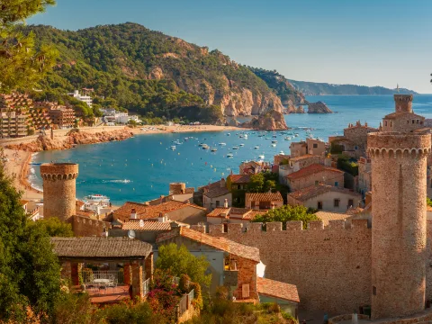 Senior Holidays Barcelona si Costa Brava | 8 zile - Avion | Plecare Iasi 2026